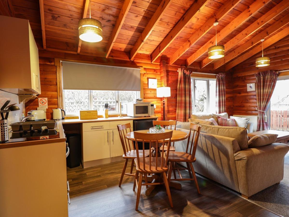 Spruce Lodge Strathpeffer Ngoại thất bức ảnh