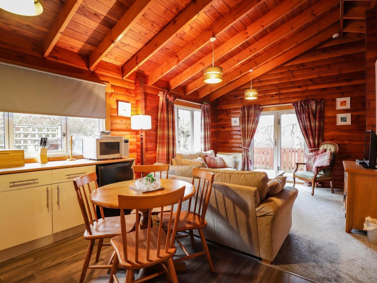 Spruce Lodge Strathpeffer Ngoại thất bức ảnh