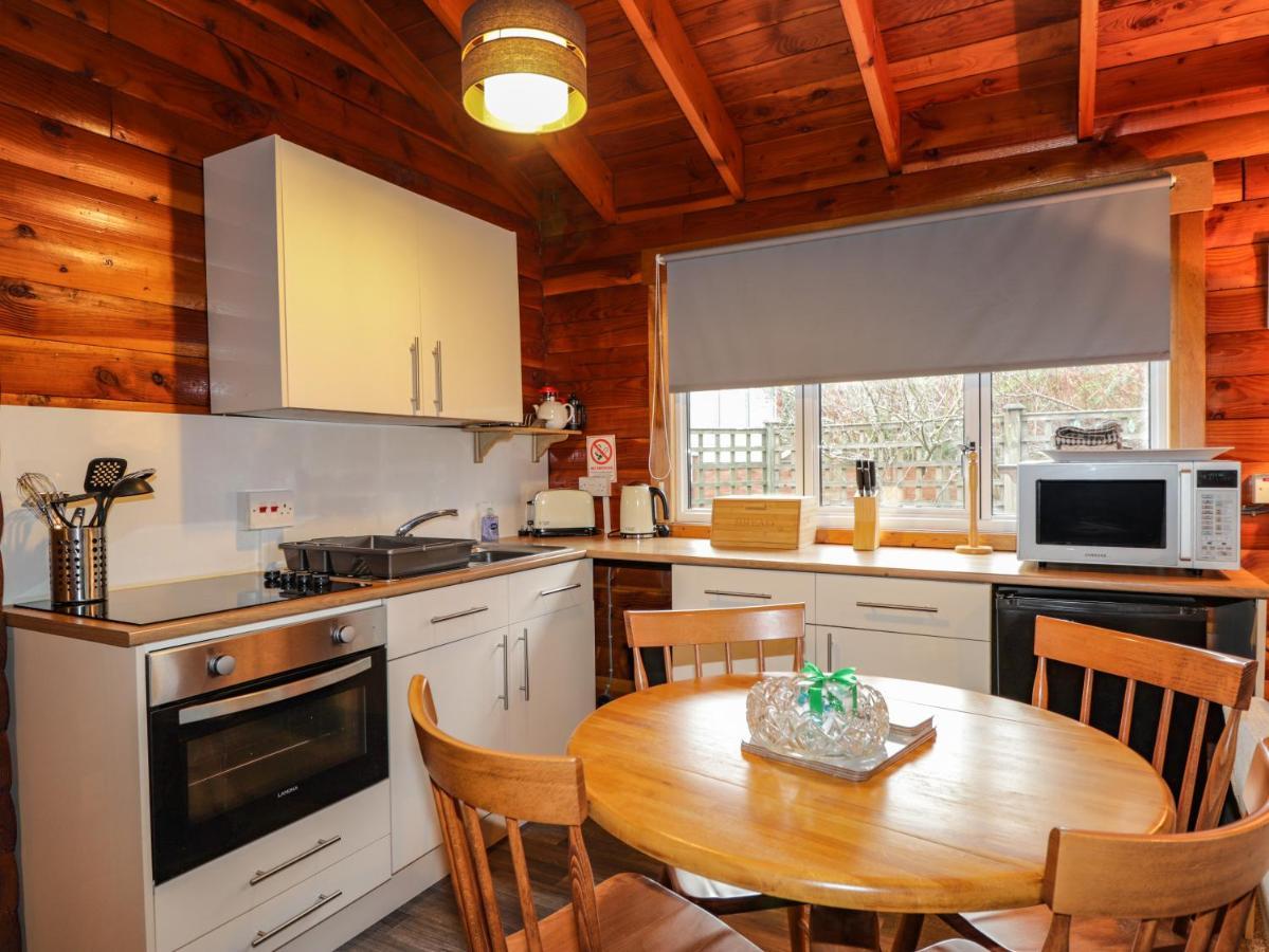 Spruce Lodge Strathpeffer Ngoại thất bức ảnh